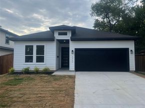 1717  Poplar Street , Dallas Texas 75215
