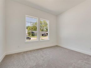 1717  Poplar Street , Dallas Texas 75215