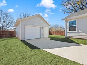 910 E Mulkey Street , Fort Worth Texas 76104