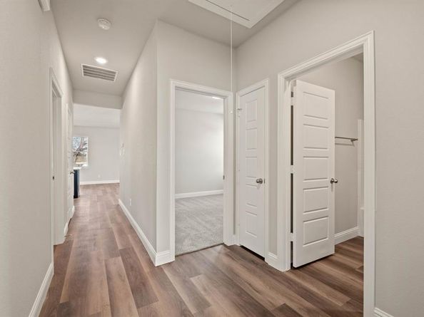 910 E Mulkey Street , Fort Worth Texas 76104