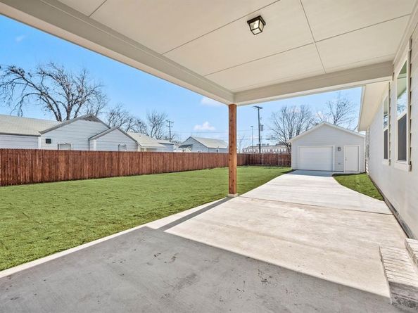 910 E Mulkey Street , Fort Worth Texas 76104