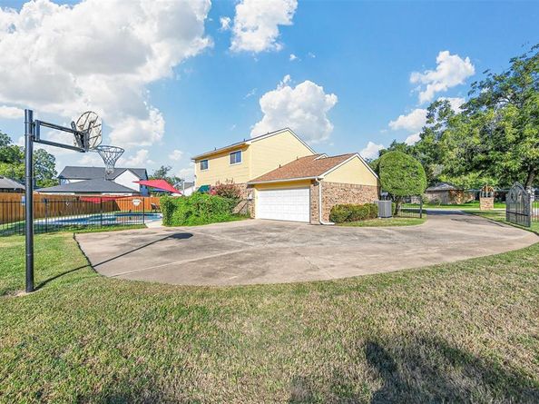 1810  Teton Drive , Grapevine Texas 76051