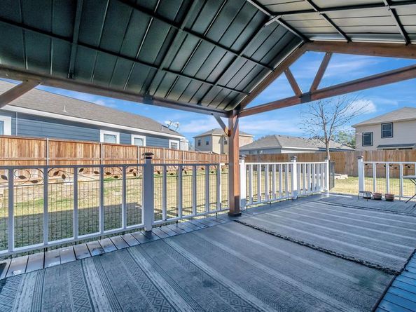 716  River Hill Lane , Fort Worth Texas 76114