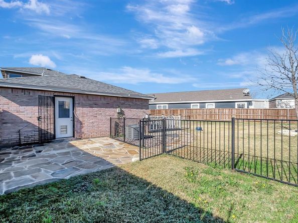 716  River Hill Lane , Fort Worth Texas 76114