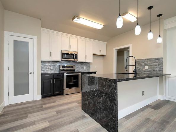 716  River Hill Lane , Fort Worth Texas 76114
