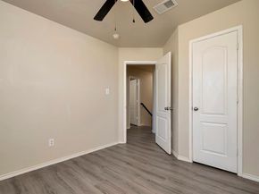 716  River Hill Lane , Fort Worth Texas 76114