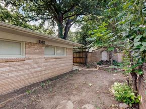 1441  Hawley Lane , Dallas Texas 75217