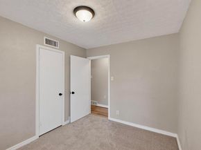 1441  Hawley Lane , Dallas Texas 75217