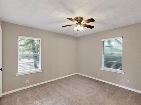 1441  Hawley Lane , Dallas Texas 75217