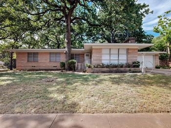 1441  Hawley Lane 
