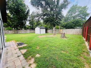 849  Russell Lane , Bedford Texas 76022