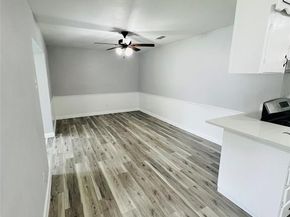 849  Russell Lane , Bedford Texas 76022