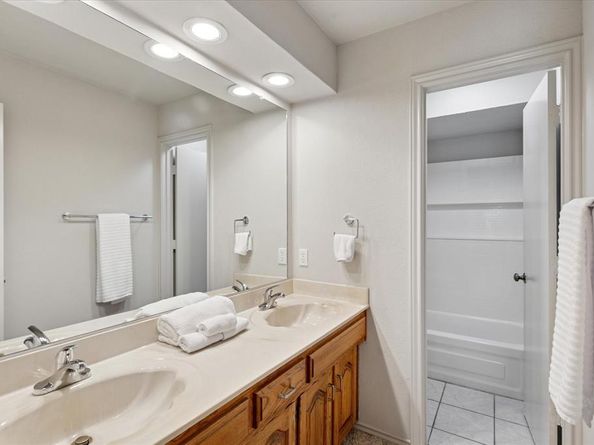 593  Julia Court , Lewisville Texas 75067