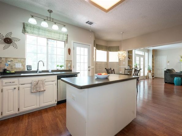 426  Moran Drive , Highland Village Texas 75077