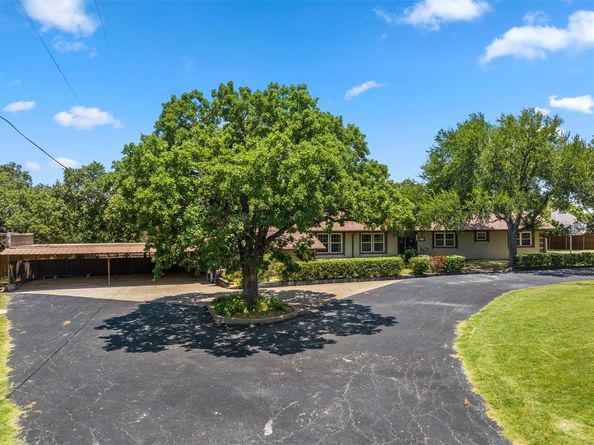 3315  Curry Road , Arlington Texas 76001