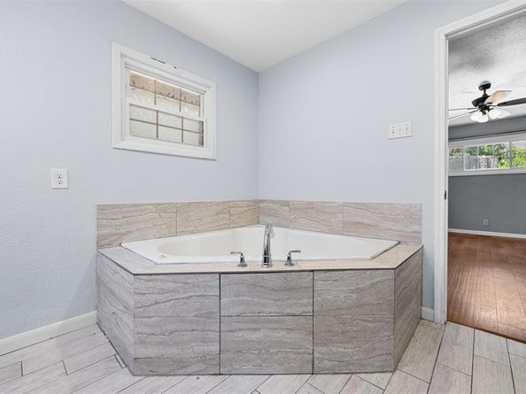 3315  Curry Road , Arlington Texas 76001