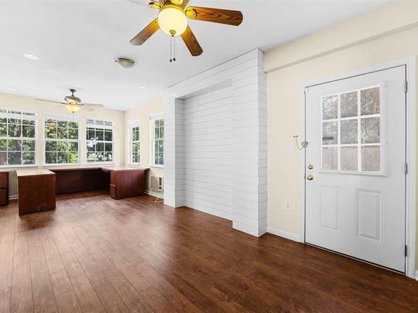3315  Curry Road , Arlington Texas 76001