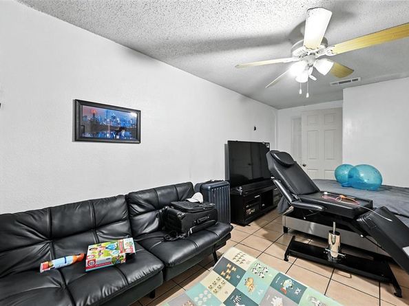 2808  Anzio Drive , Dallas Texas 75224