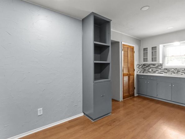 1021  Blue Lake Drive , Fort Worth Texas 76103
