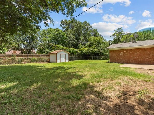 1021  Blue Lake Drive , Fort Worth Texas 76103
