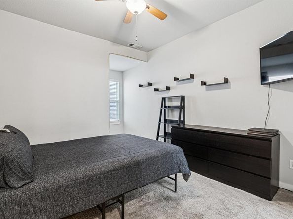 1813  Drover Creek Road , Aubrey Texas 76227