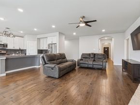 1813  Drover Creek Road , Aubrey Texas 76227