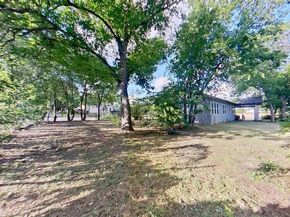 2700 S Jones Street , Fort Worth Texas 76104