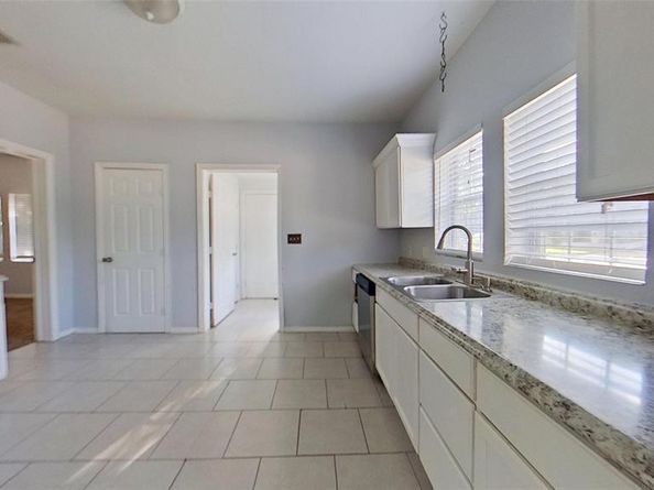 2700 S Jones Street , Fort Worth Texas 76104