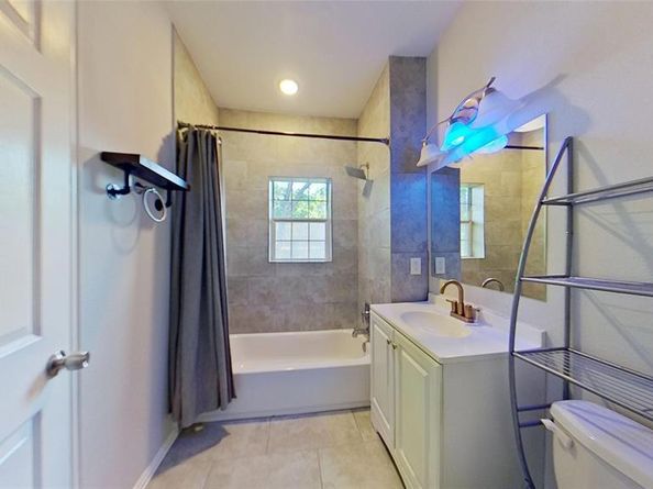 2700 S Jones Street , Fort Worth Texas 76104