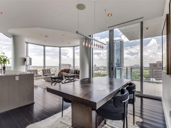 2900  Mckinnon Street  1204, Dallas Texas 75201