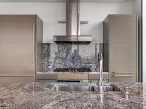 2900  Mckinnon Street  1204, Dallas Texas 75201