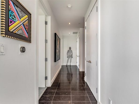 2900  Mckinnon Street  1204, Dallas Texas 75201