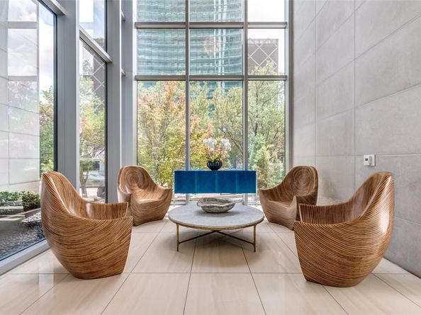 2900  Mckinnon Street  1204, Dallas Texas 75201