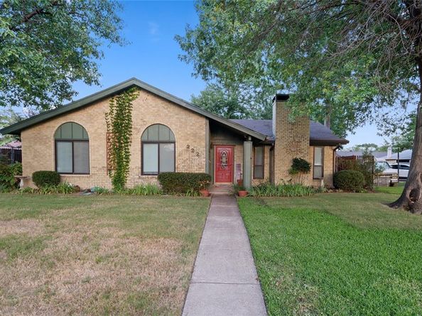 222  Elmwood Drive , Garland Texas 75043