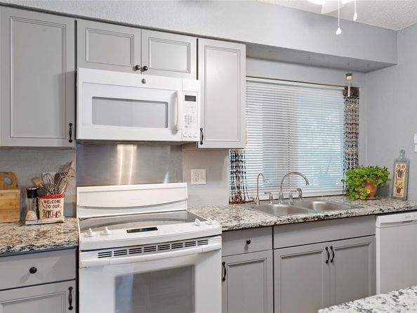 222  Elmwood Drive , Garland Texas 75043