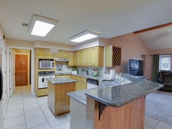 3008  Stone Bluff Court , Arlington Texas 76017