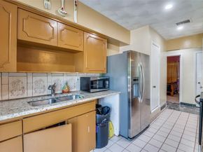 1811  Fairfax Lane , Carrollton Texas 75006