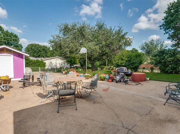 1811  Fairfax Lane , Carrollton Texas 75006