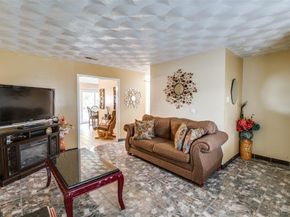 1811  Fairfax Lane , Carrollton Texas 75006