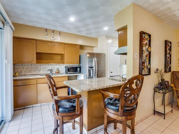 1811  Fairfax Lane , Carrollton Texas 75006