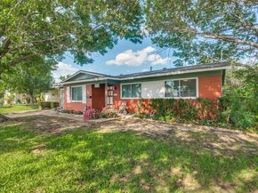 1811  Fairfax Lane , Carrollton Texas 75006