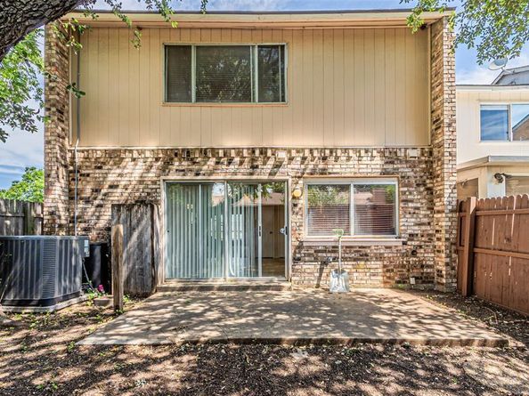 3626  Holly Tree Trail , Garland Texas 75044