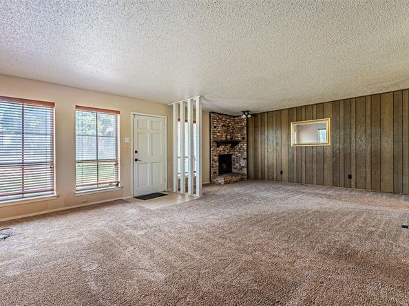 3626  Holly Tree Trail , Garland Texas 75044