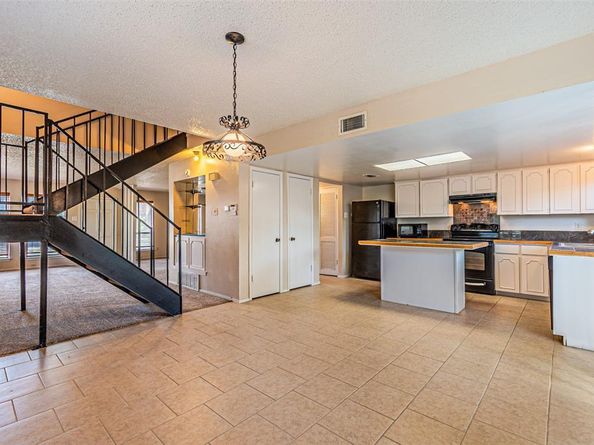 3626  Holly Tree Trail , Garland Texas 75044