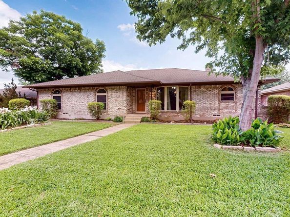 1308  Warwick Street , Garland Texas 75040