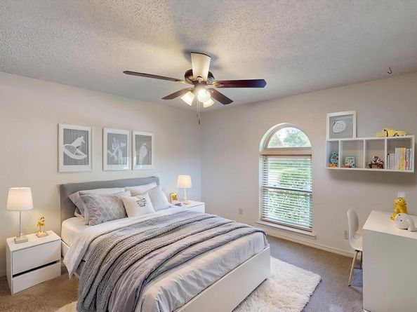 1308  Warwick Street , Garland Texas 75040