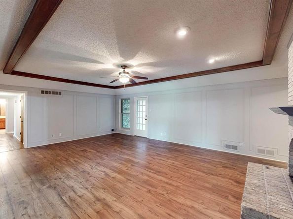 1308  Warwick Street , Garland Texas 75040