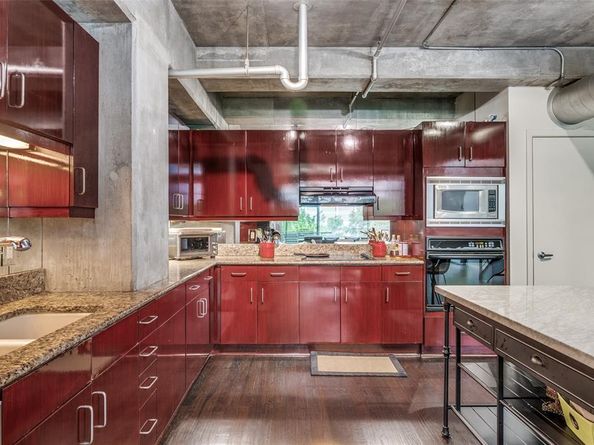 2011  Cedar Springs Road  106, Dallas Texas 75201