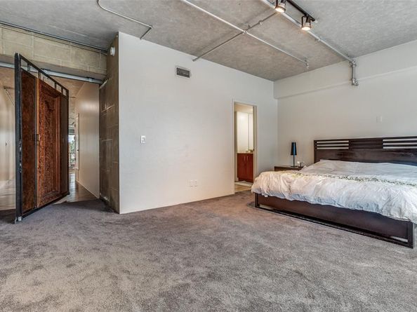 2011  Cedar Springs Road  106, Dallas Texas 75201
