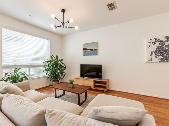 4315  Holland Avenue  19, Dallas Texas 75219